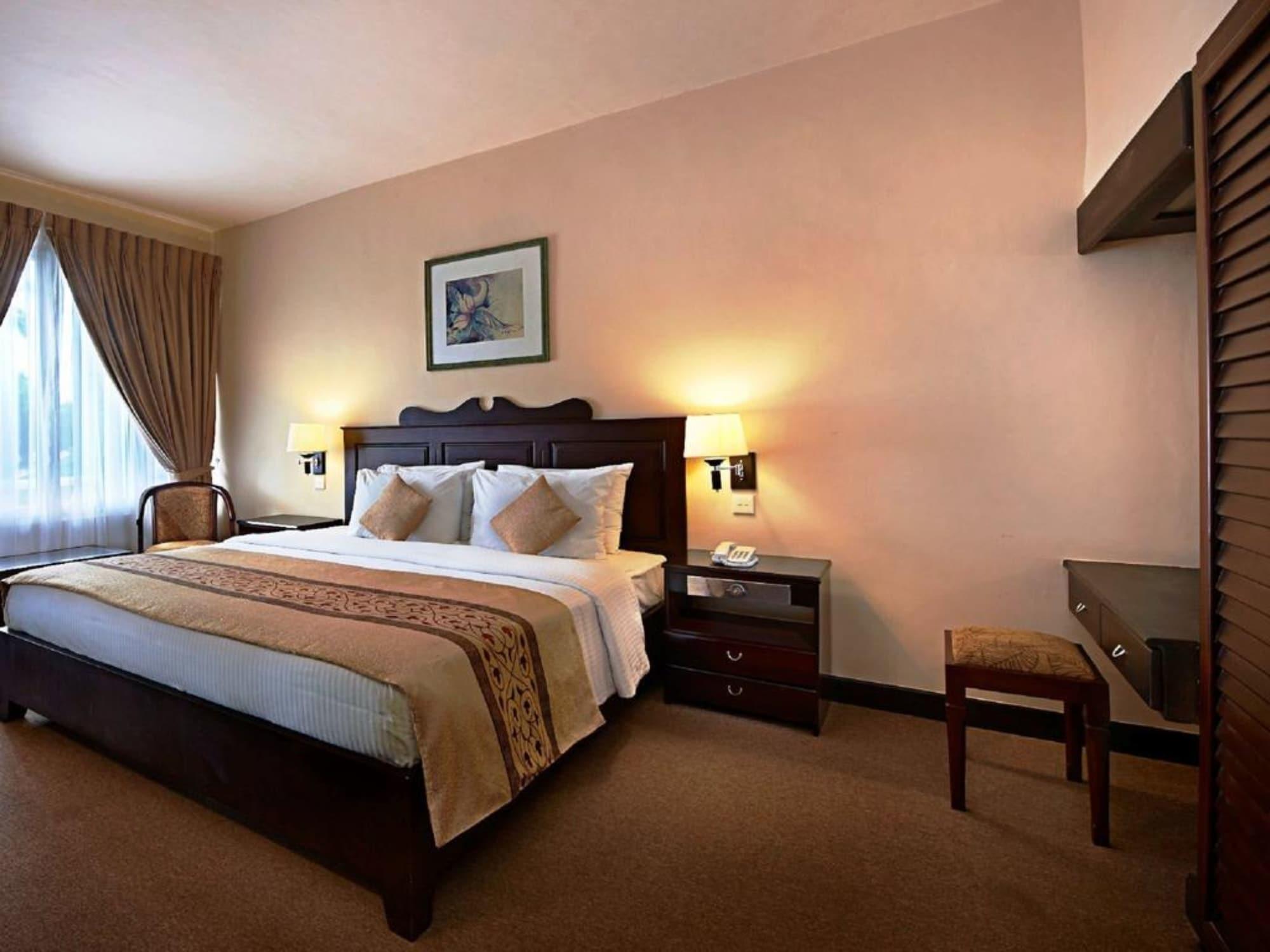Berjaya Hotel Colombo Dehiwala-Mount Lavinia Dış mekan fotoğraf