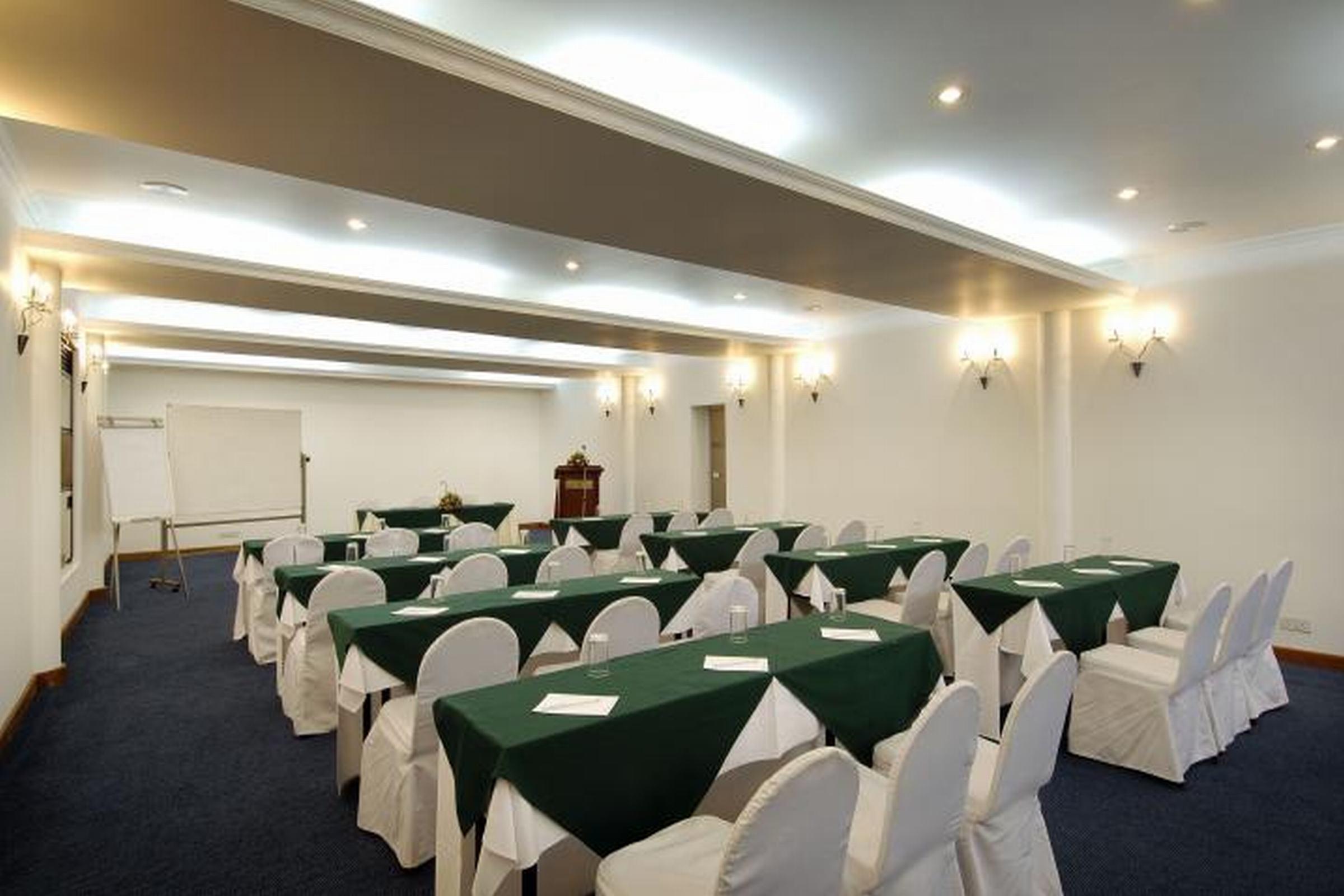 Berjaya Hotel Colombo Dehiwala-Mount Lavinia Dış mekan fotoğraf