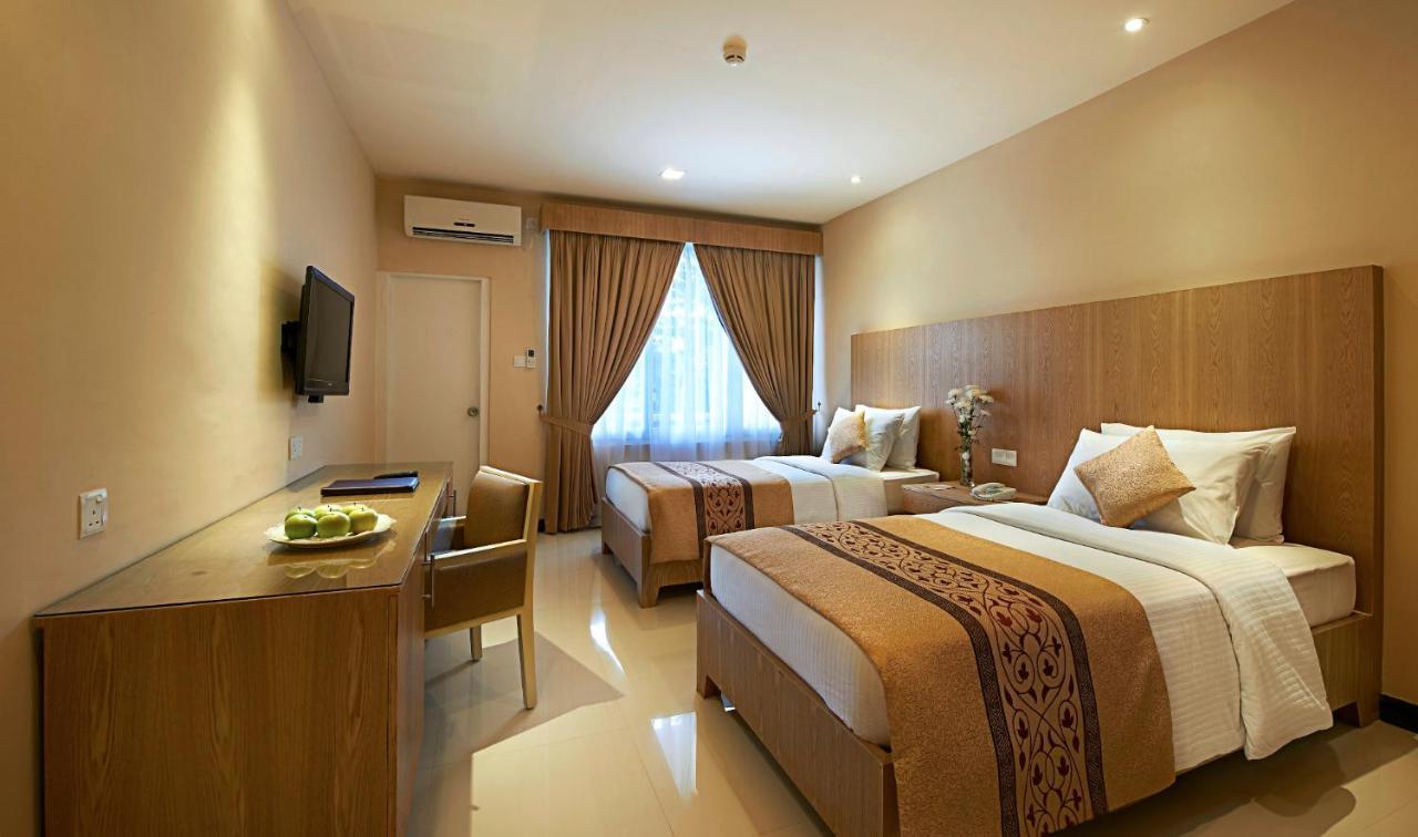 Berjaya Hotel Colombo Dehiwala-Mount Lavinia Dış mekan fotoğraf