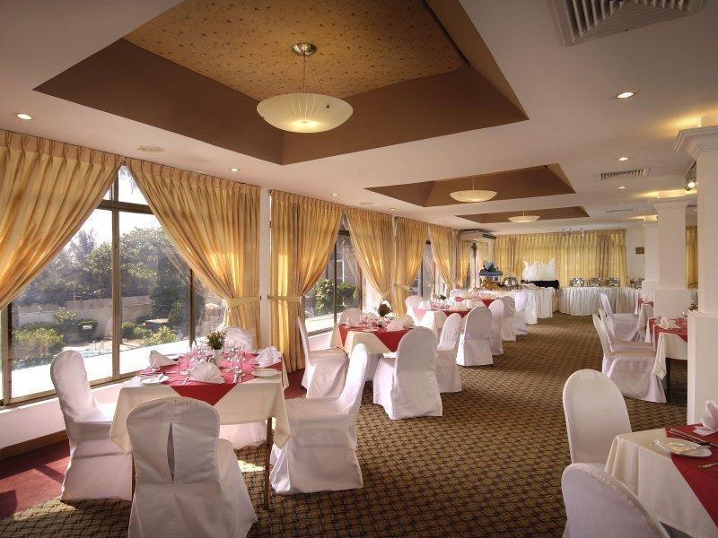 Berjaya Hotel Colombo Dehiwala-Mount Lavinia Dış mekan fotoğraf