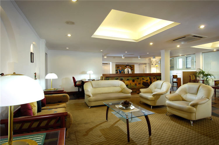 Berjaya Hotel Colombo Dehiwala-Mount Lavinia Dış mekan fotoğraf