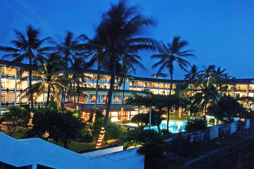 Berjaya Hotel Colombo Dehiwala-Mount Lavinia Dış mekan fotoğraf