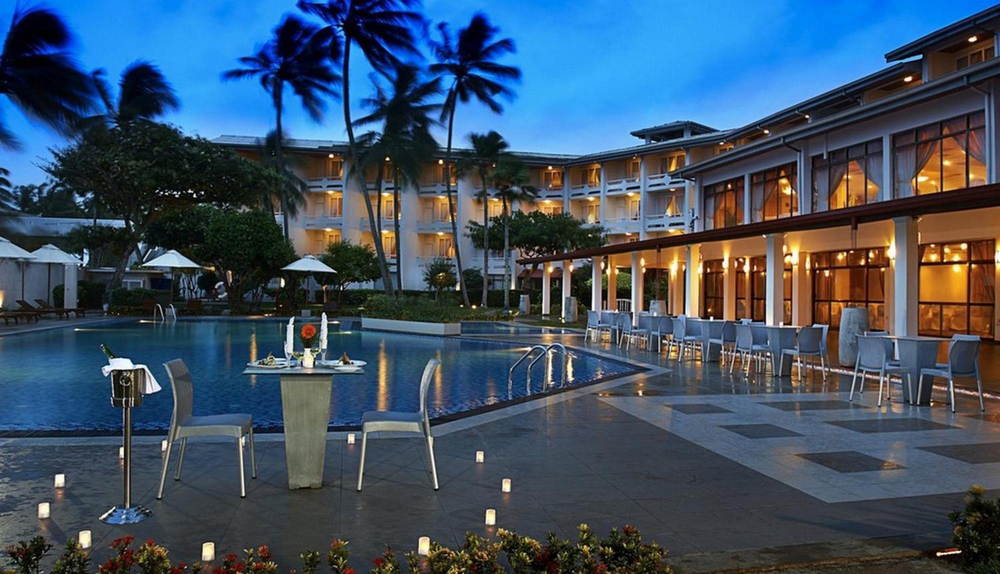 Berjaya Hotel Colombo Dehiwala-Mount Lavinia Dış mekan fotoğraf