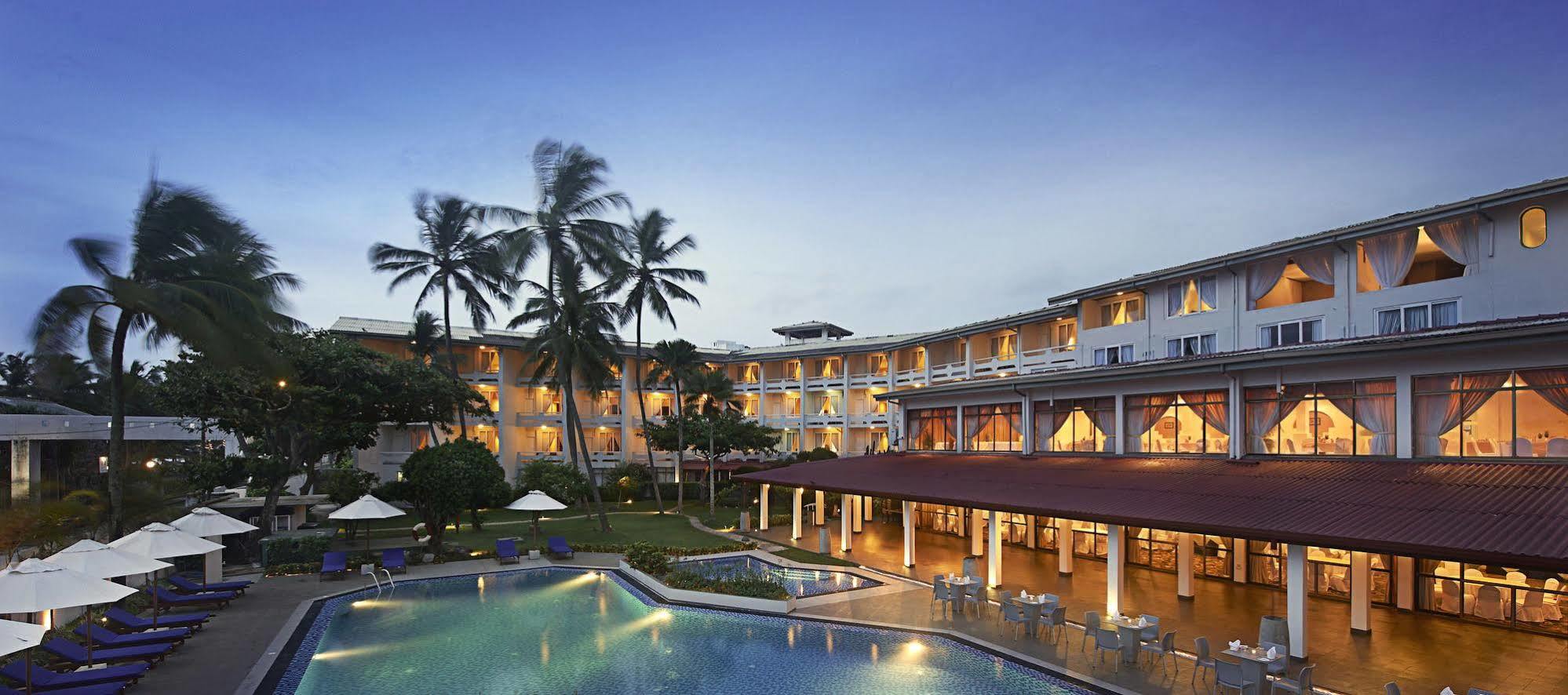 Berjaya Hotel Colombo Dehiwala-Mount Lavinia Dış mekan fotoğraf