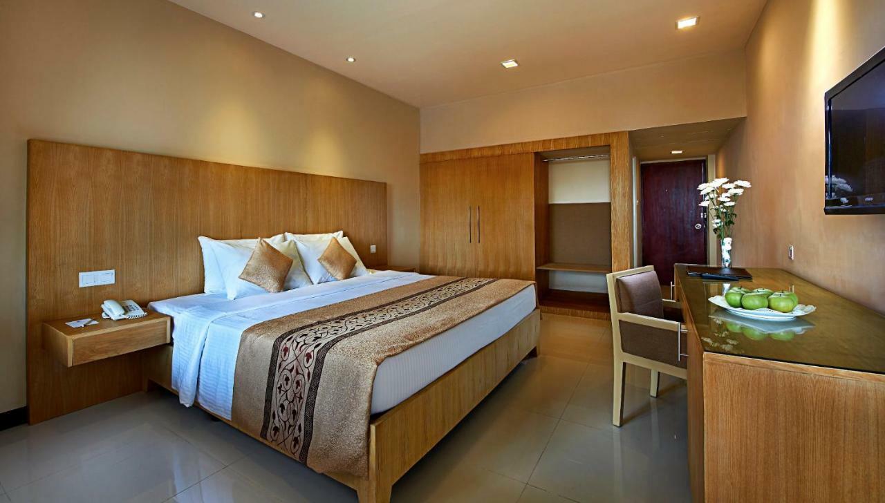 Berjaya Hotel Colombo Dehiwala-Mount Lavinia Dış mekan fotoğraf