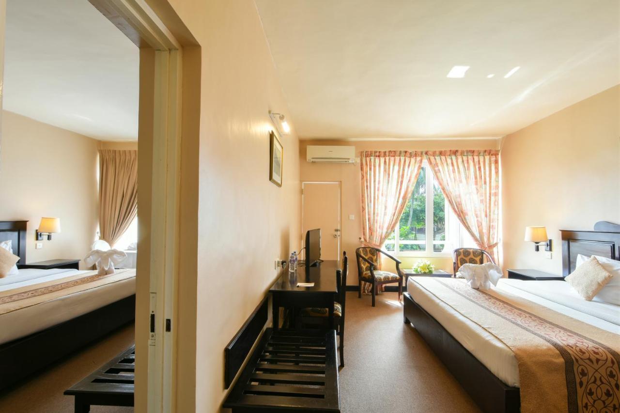 Berjaya Hotel Colombo Dehiwala-Mount Lavinia Dış mekan fotoğraf