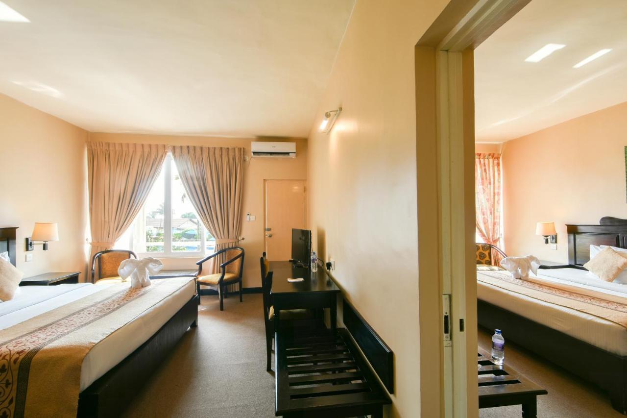 Berjaya Hotel Colombo Dehiwala-Mount Lavinia Dış mekan fotoğraf